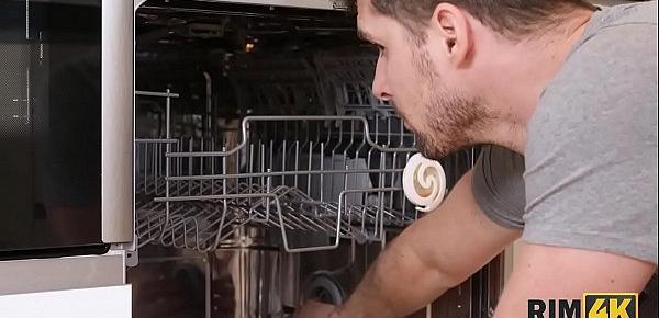  RIM4K. Man fixes appliances in the kitchen and gets his ass licked
